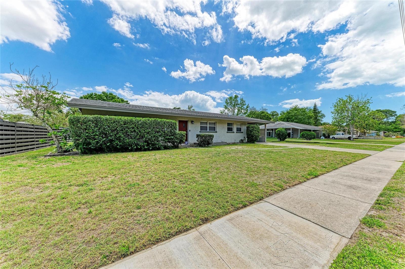 2286 HYDE PARK STREET