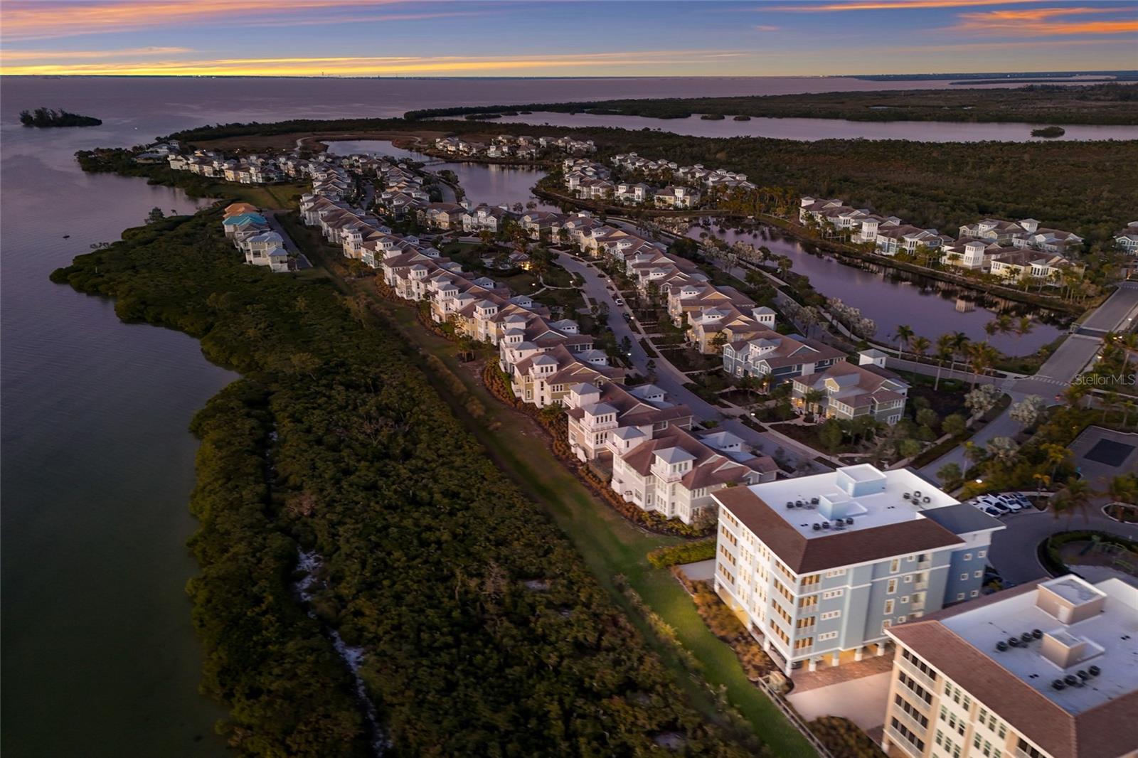MARINA WALK ON ONE PARTICULAR HARBOUR 2 - Residential