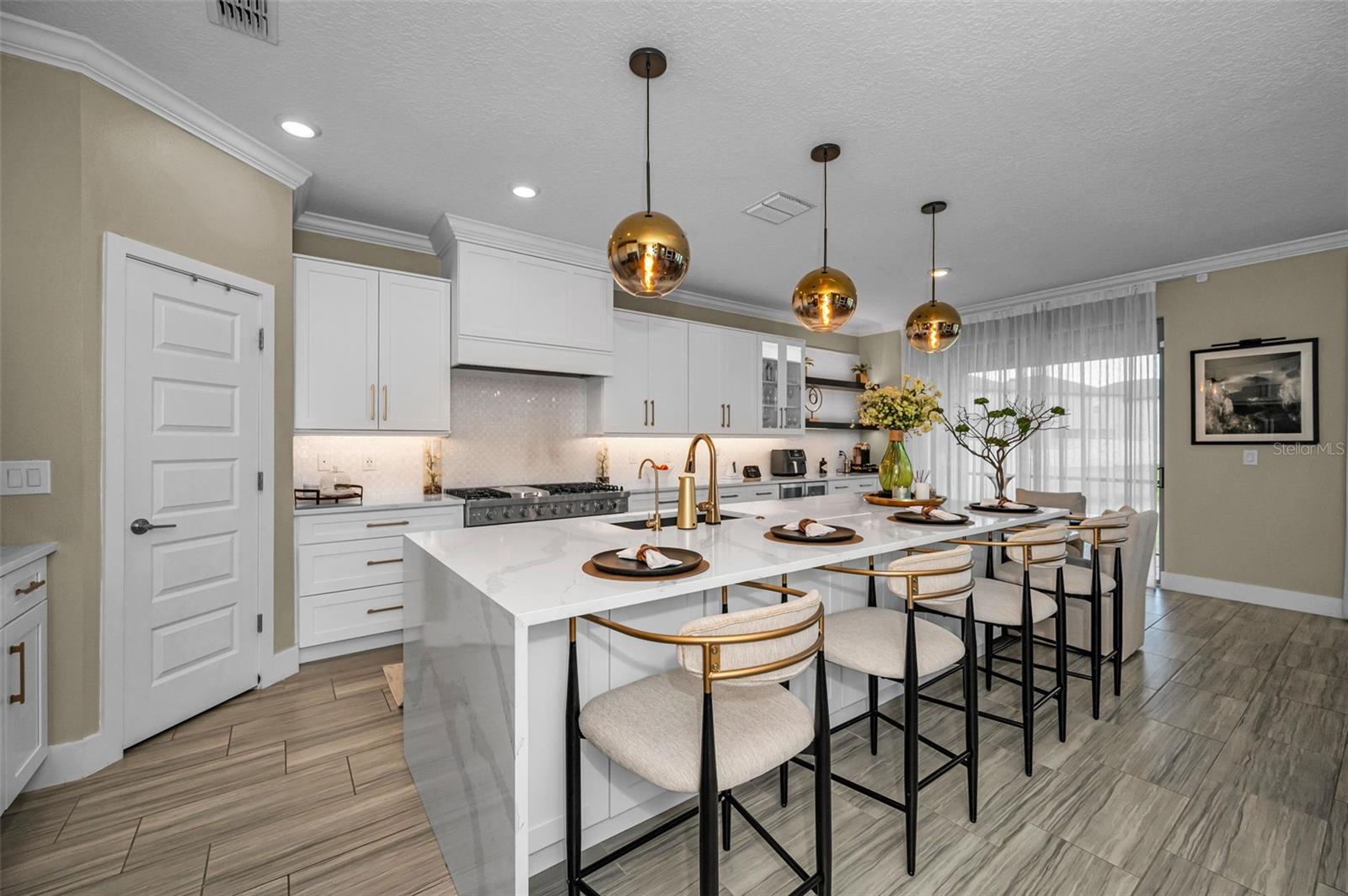 BRYANT SQUARE - Residential