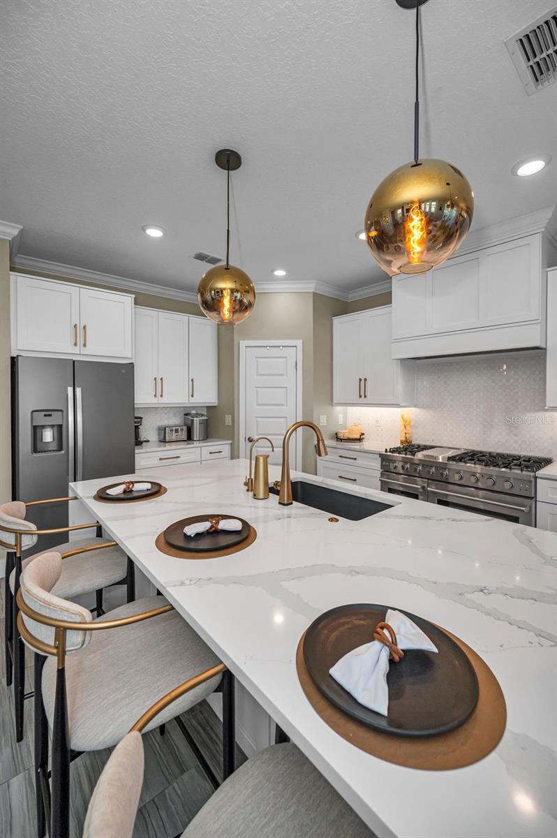 BRYANT SQUARE - Residential