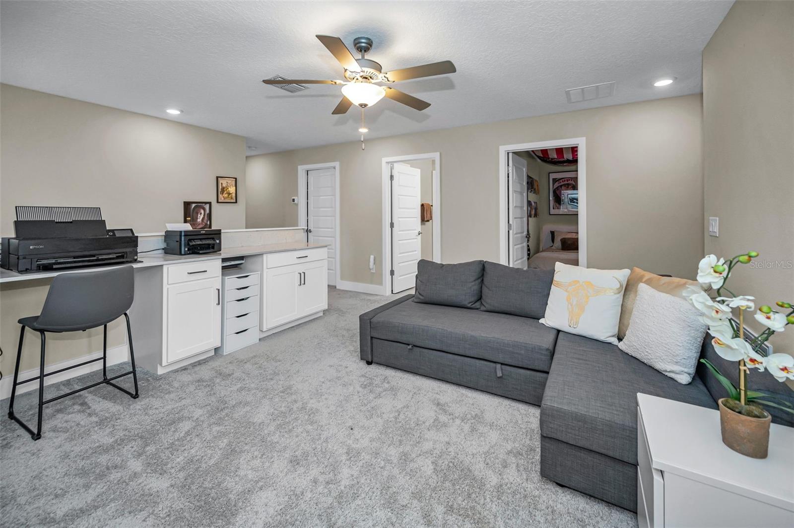 BRYANT SQUARE - Residential