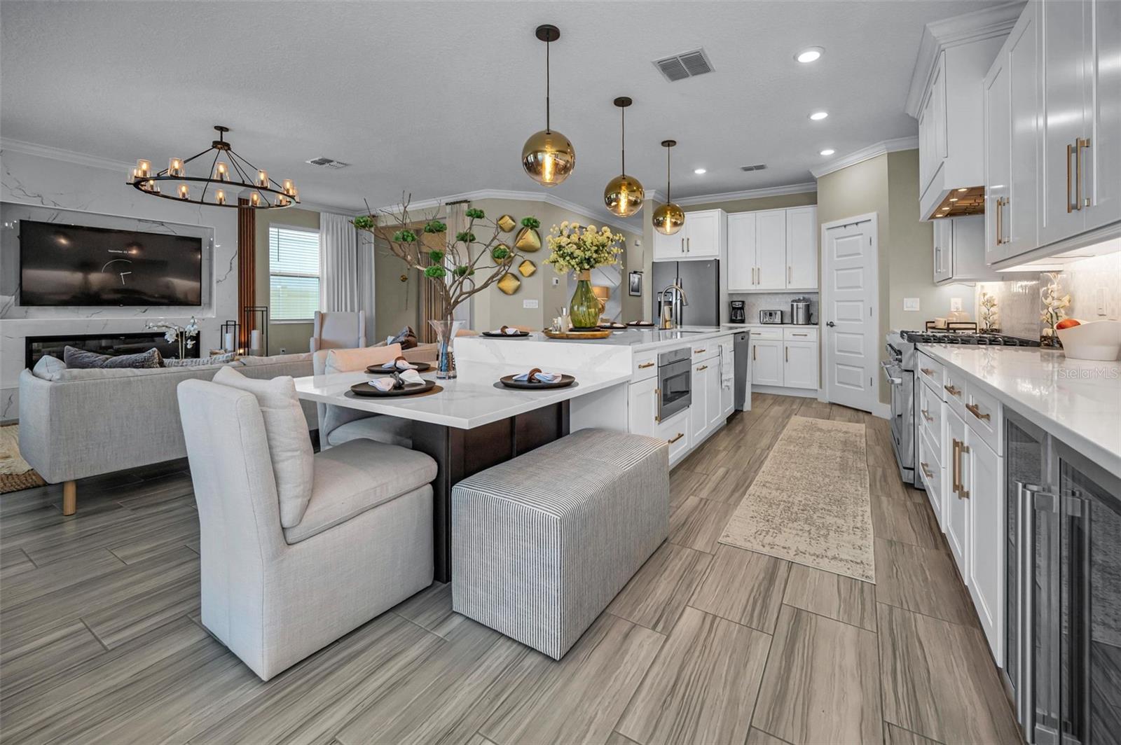 BRYANT SQUARE - Residential