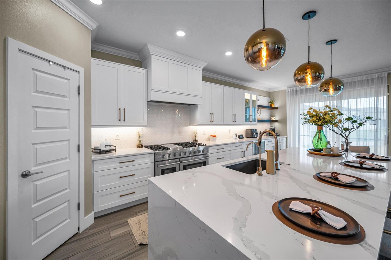BRYANT SQUARE - Residential