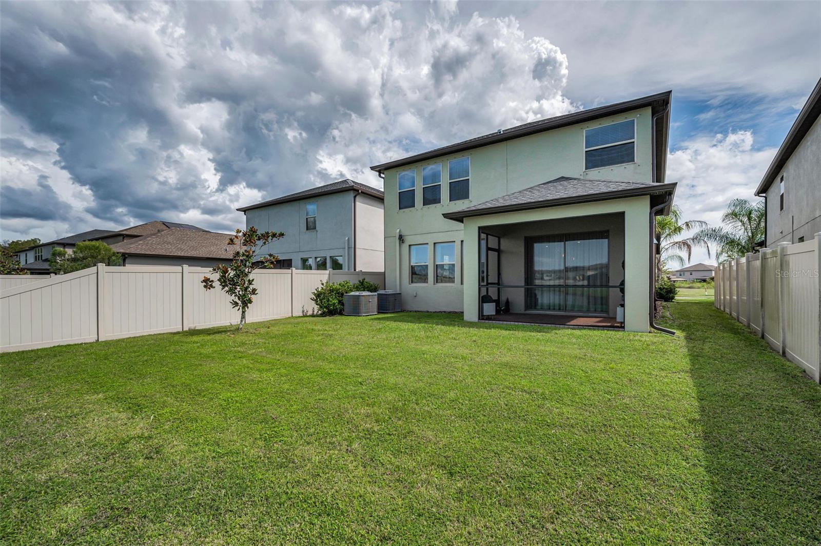 BRYANT SQUARE - Residential