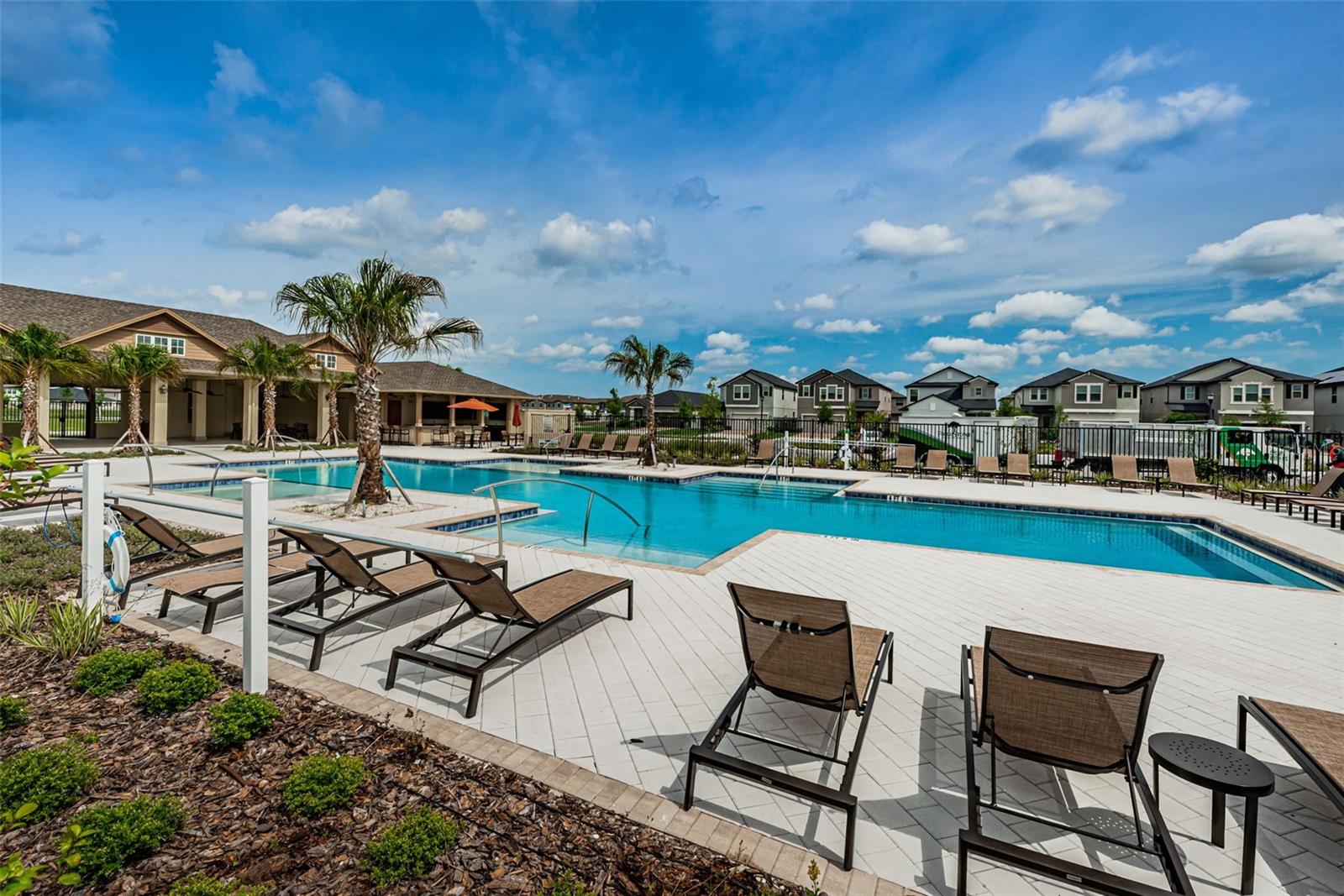 BRYANT SQUARE - Residential