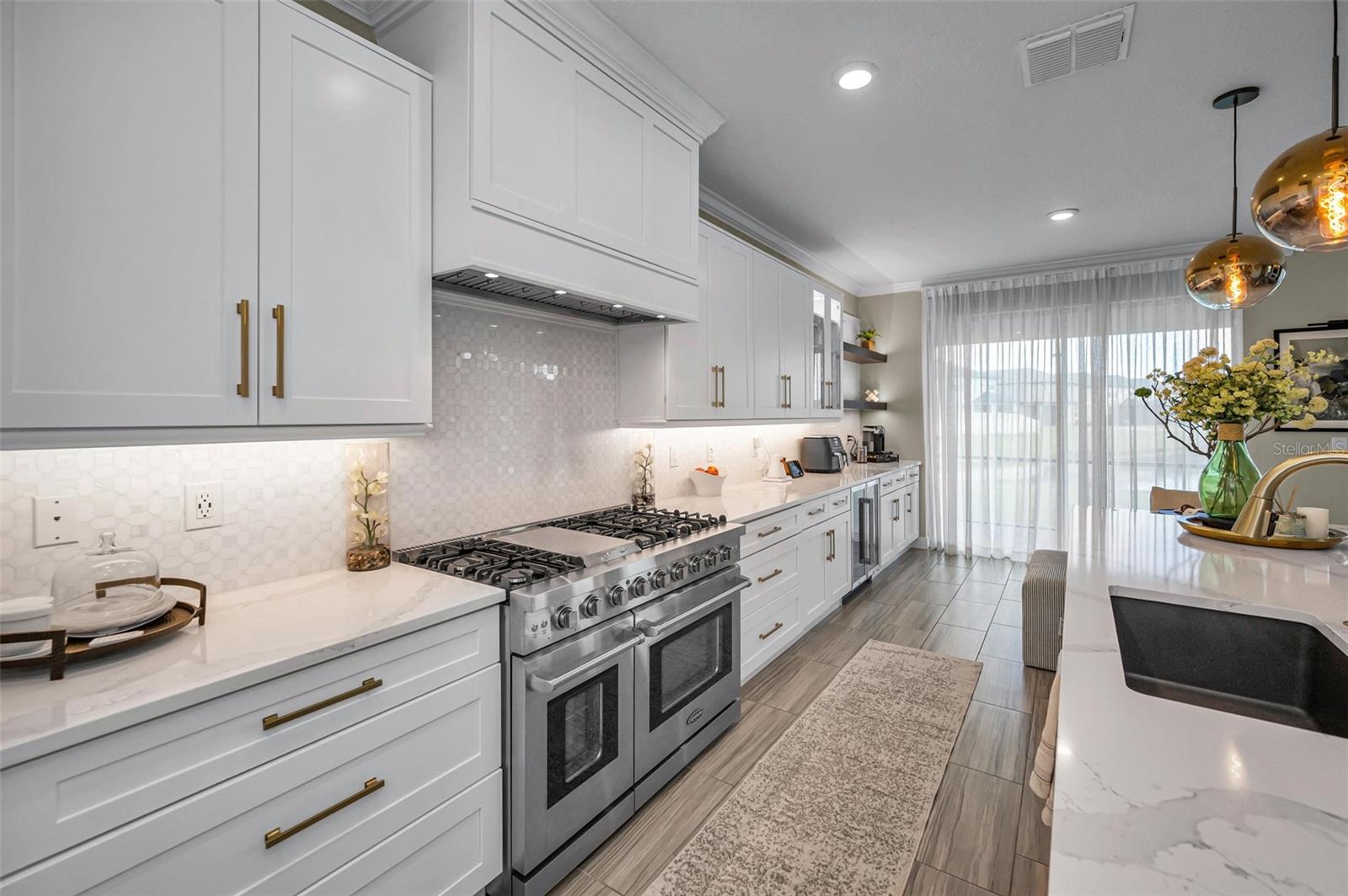 BRYANT SQUARE - Residential