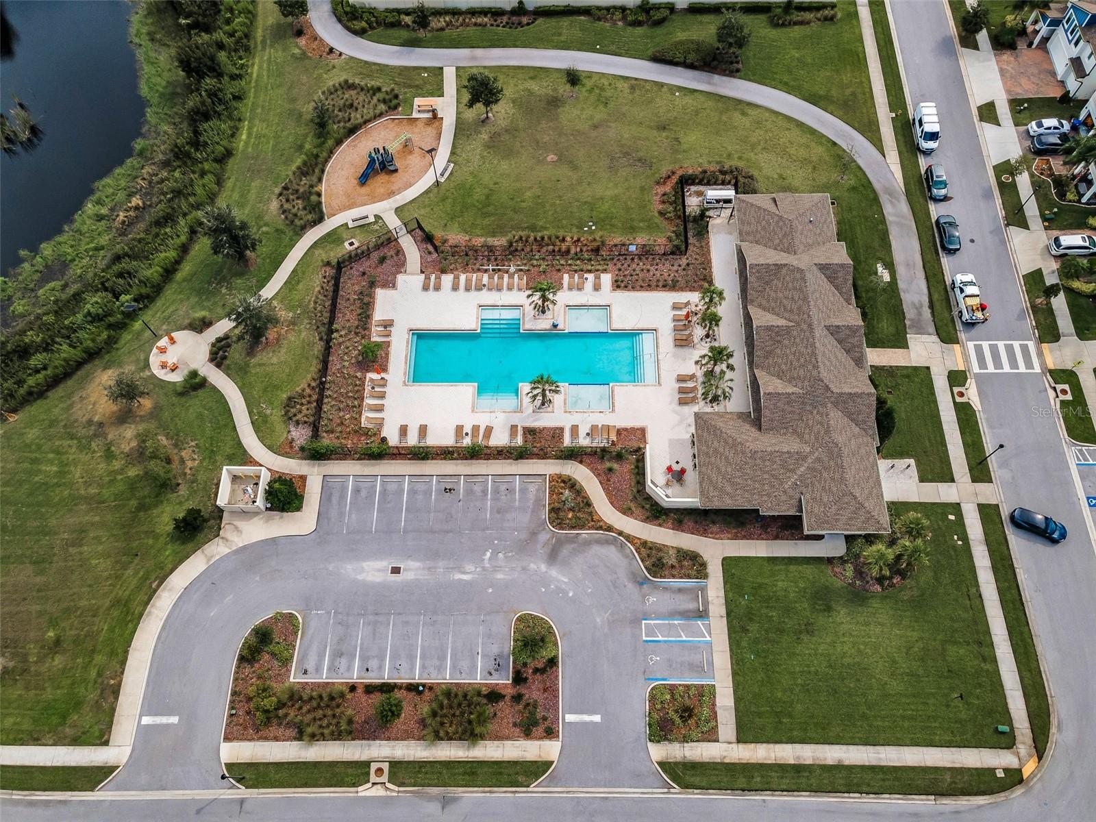 BRYANT SQUARE - Residential