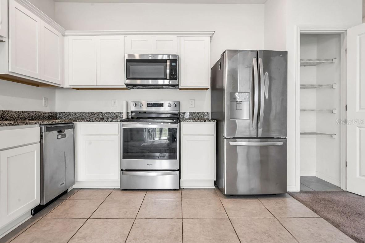 MADISON PLACE PH 2 - Residential Lease