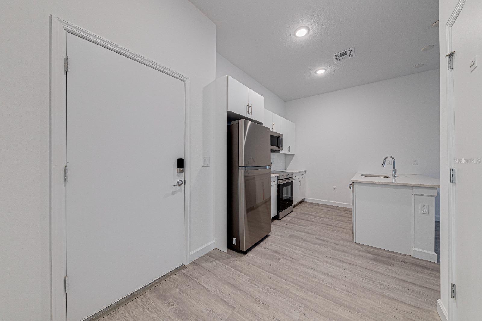 400 FAMAGUSTA DRIVE