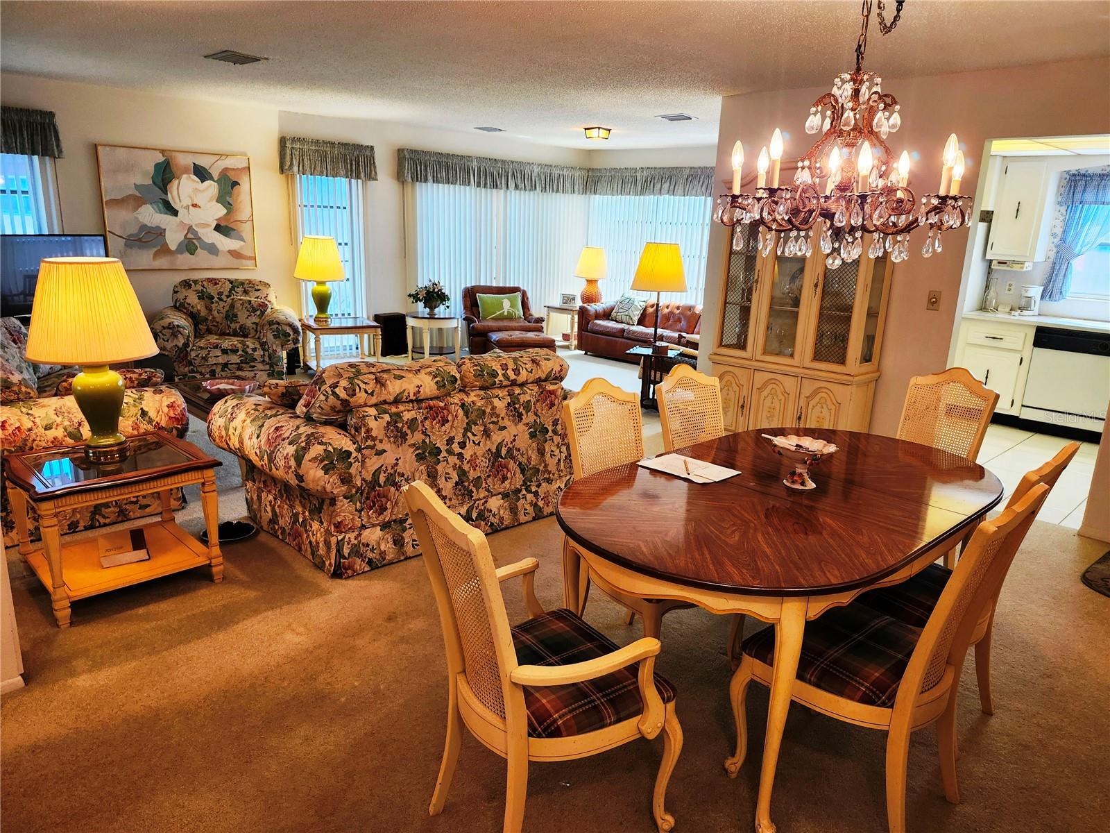 205 DOGWOOD CIRCLE 205