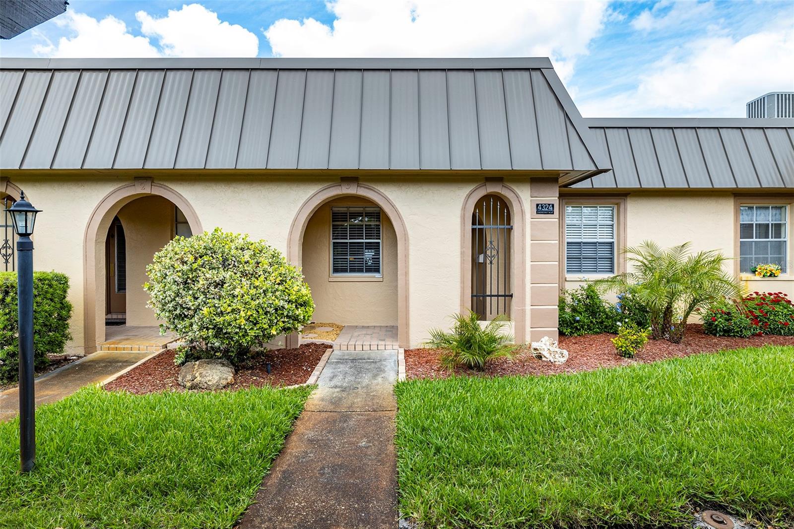 GARDENS BEACON SQUARE - Residential