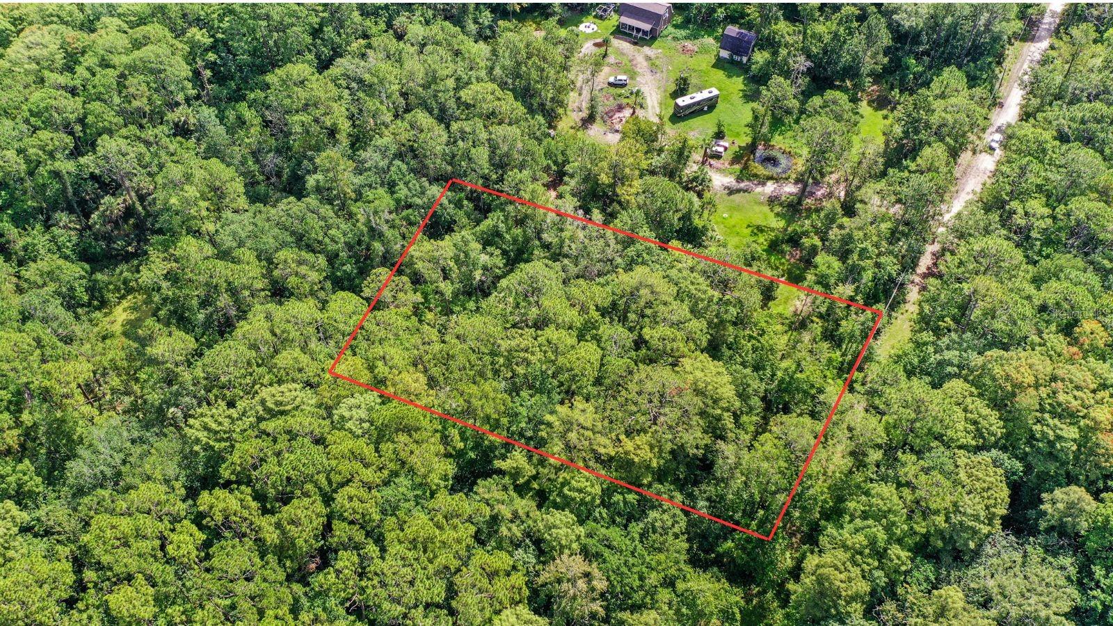 6.38 Acres in Happy Trails – Minutes from Disney, Unlimited Potential
Tucked away in the peaceful, gated community of Happy Trails, this 6.38-acre lot offers the perfect blend of privacy, space, and convenience—just under 20 minutes to Disney and Central Florida’s top attractions.
Design and build your custom dream estate with room to roam. Whether you're envisioning a primary residence, a vacation home, or even an equestrian retreat, this lot delivers. HOA allows for a single-family home plus up to three one-story accessory buildings—think guest house, barn, detached garage, or workshop.
Happy Trails is known for its equestrian lifestyle, custom-built homes, and oversized lots—no cookie-cutter builds, no manufactured homes, and no lack of space here. With easy access to I-4, both coasts are within reach, making this lot’s location unbeatable.
No builder restrictions. Low HOA. This is a RARE OPPORTUNITY.
A prime location. A custom lifestyle. A property that lets you dream big. Welcome to Happy Trails.
