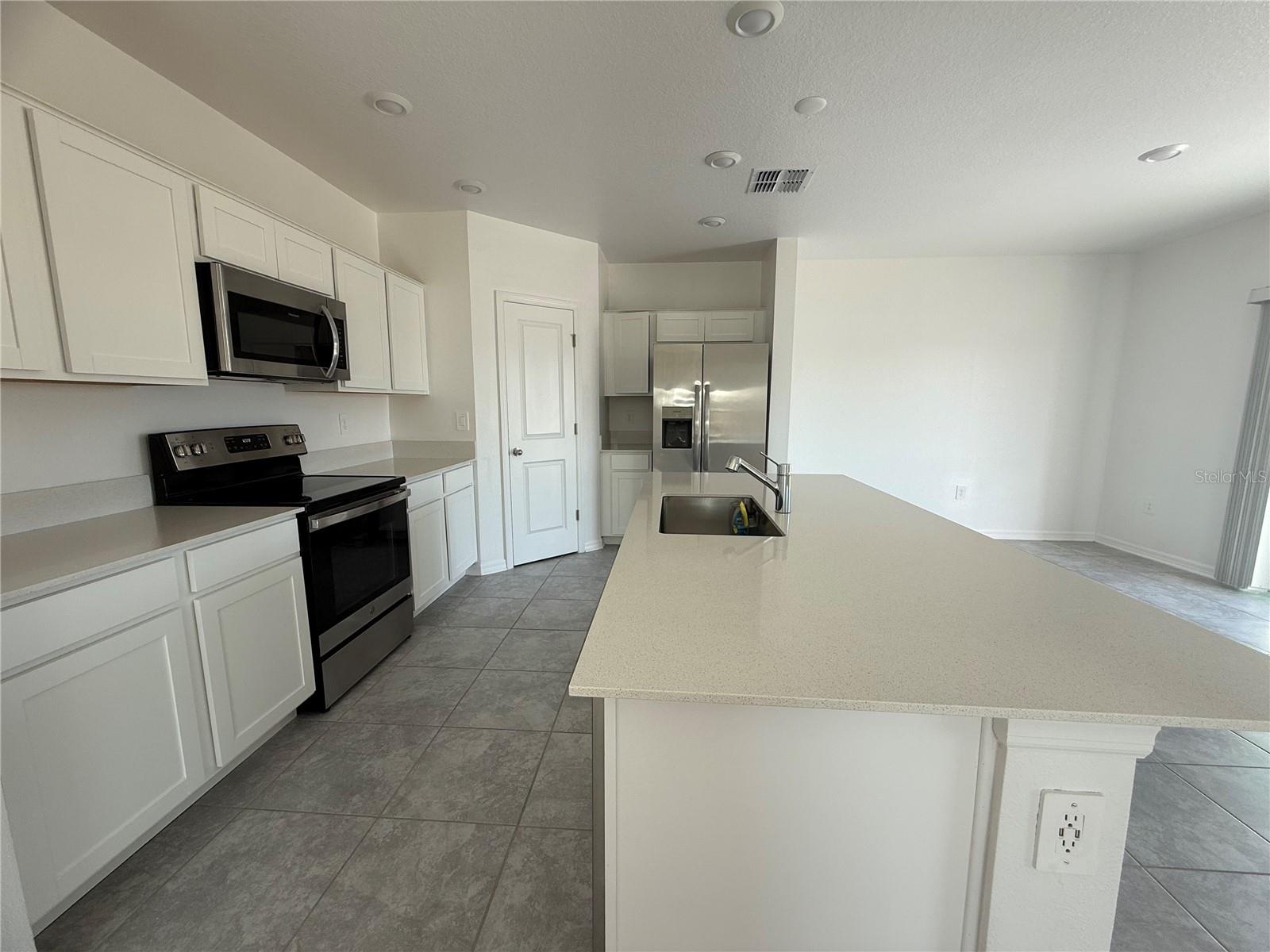 PEACE CRK RESERVE - Residential Lease