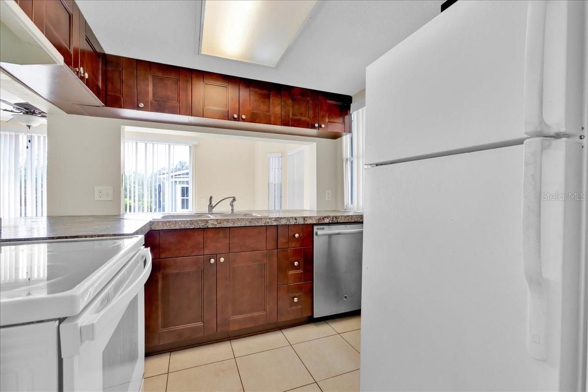 ISLAND CLUB WEST-PHASE TWO - Residential Lease