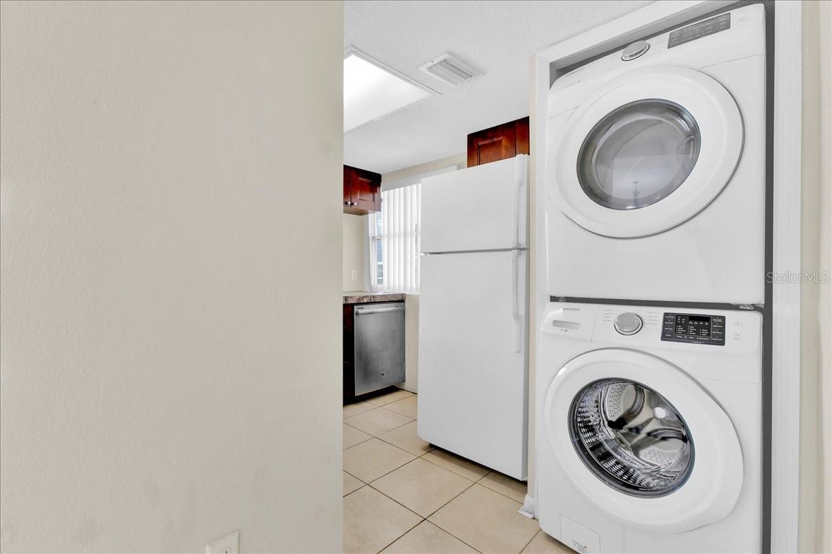 ISLAND CLUB WEST-PHASE TWO - Residential Lease