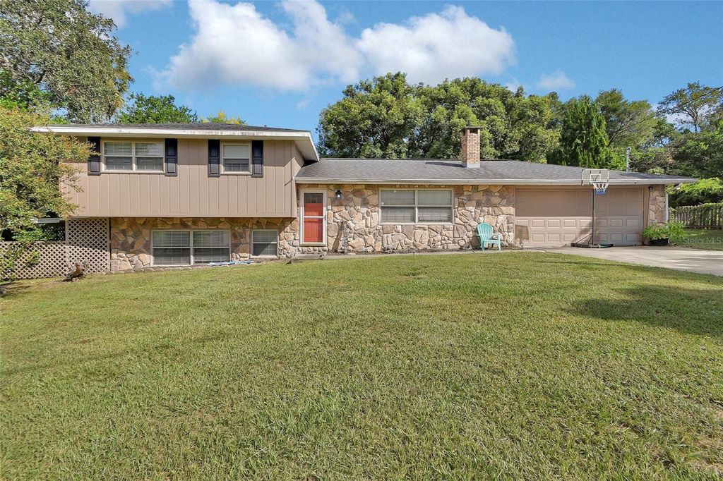 Photo of 1541 W Talton Avenue, Deland, FL 32720 (MLS # V4945191)