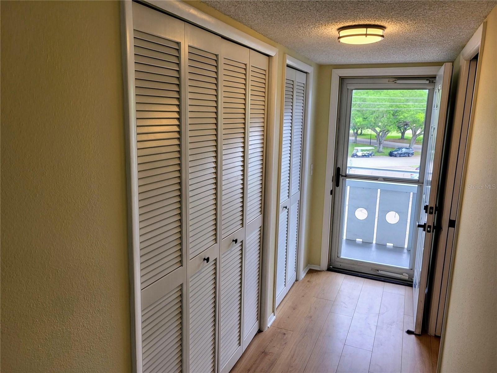 ON TOP OF THE WORLD - Residential