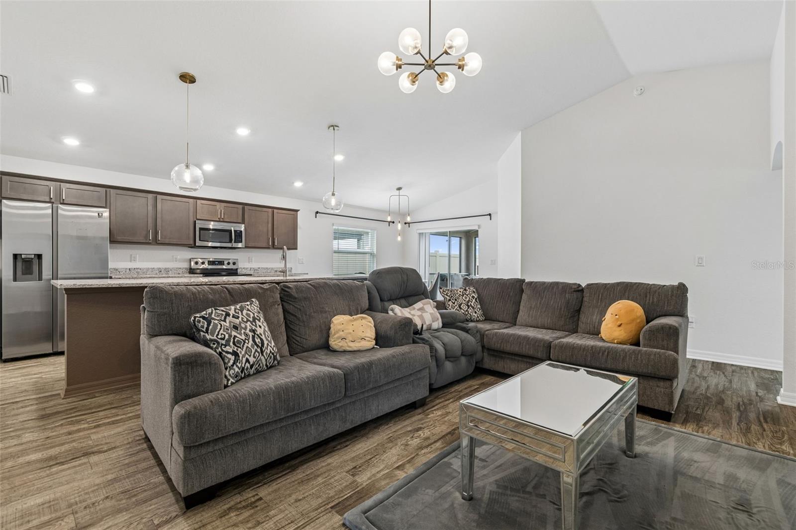 RIDGEWOOD - Residential