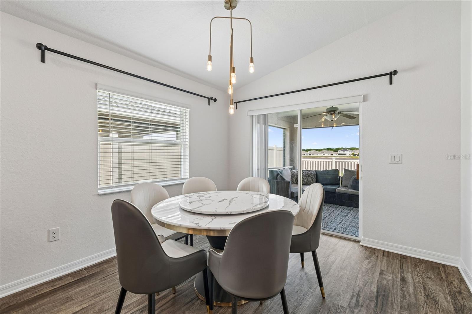 RIDGEWOOD - Residential