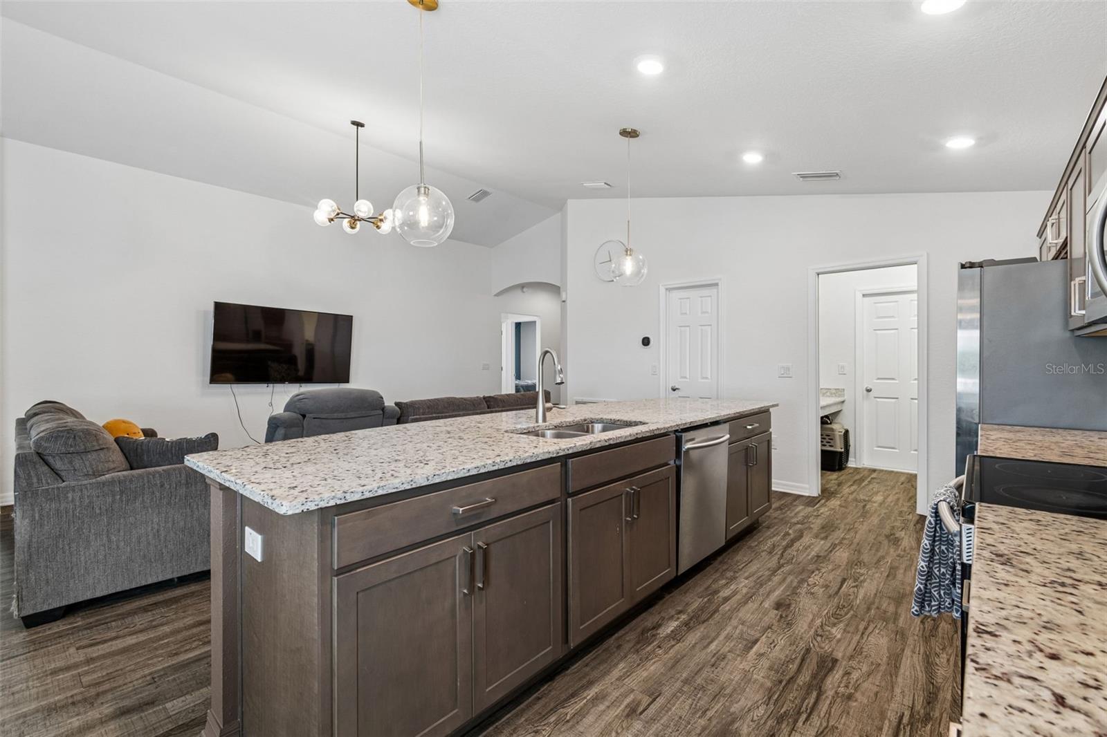 RIDGEWOOD - Residential