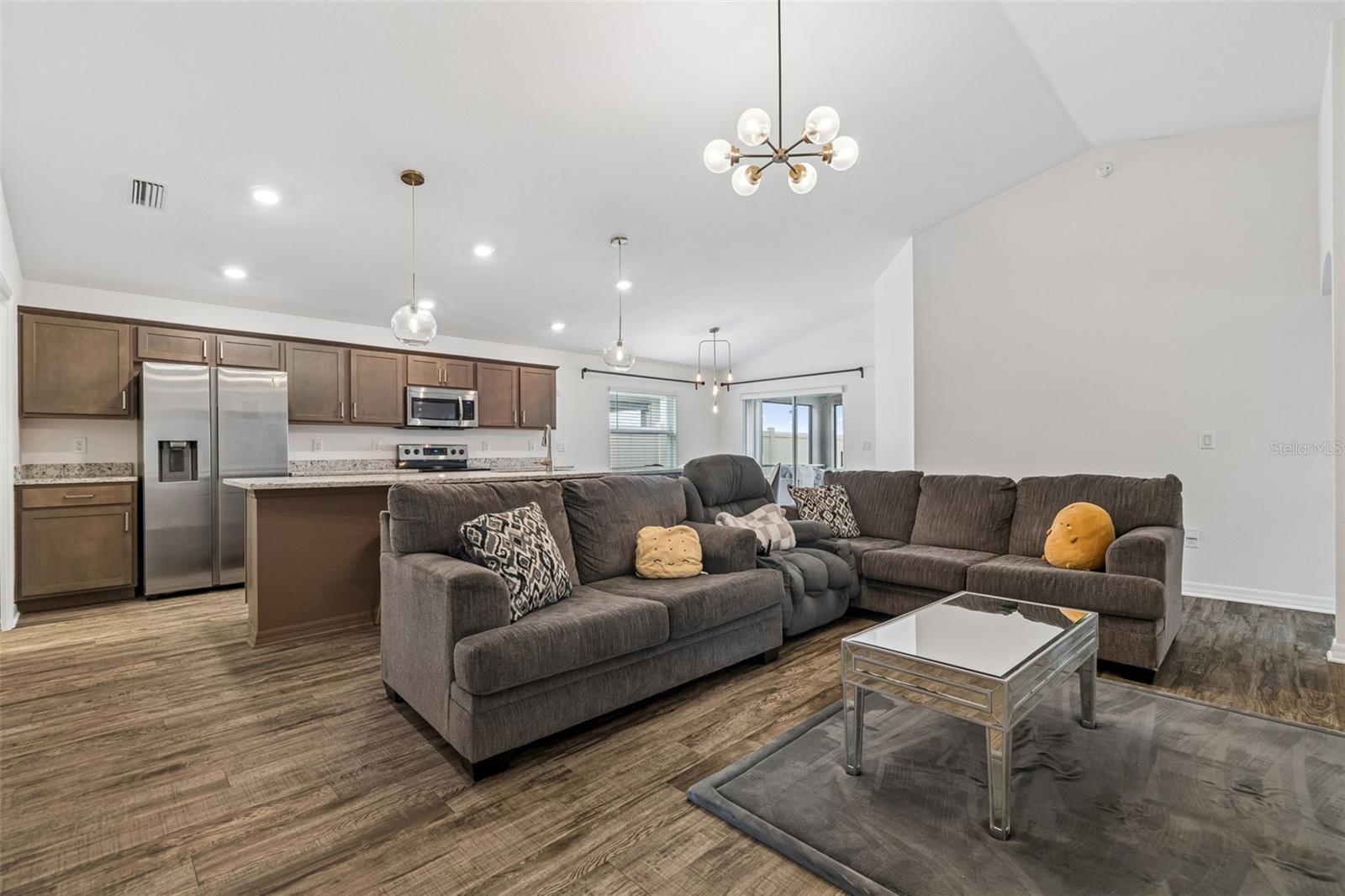 RIDGEWOOD - Residential