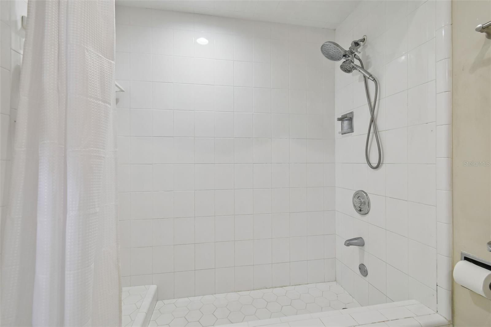 LAKEWOOD ACRES - Residential