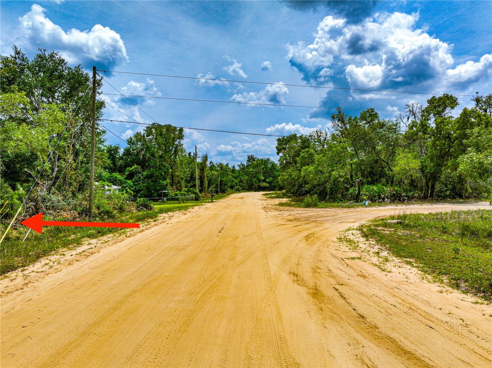 INTERLACHEN LAKES ESTATES - Land