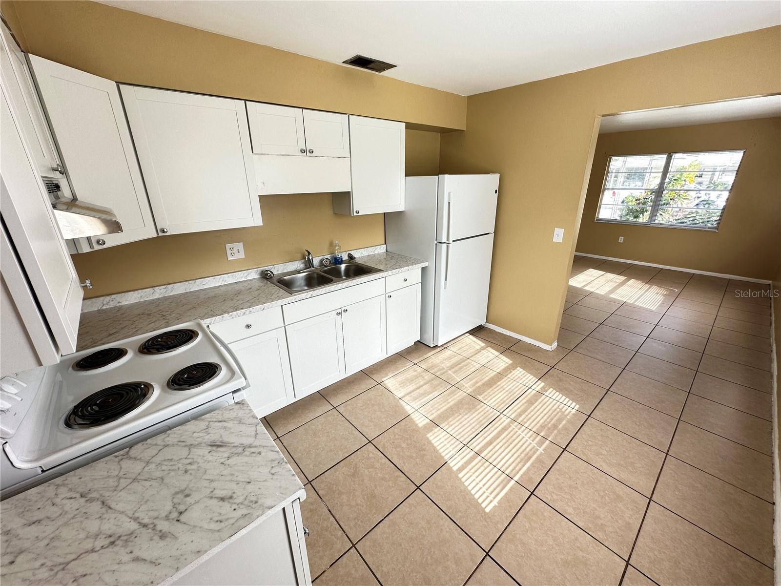 HOLIDAY HTS - Residential Lease