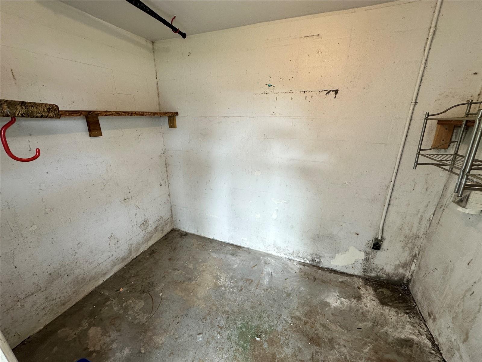 HOLIDAY HTS - Residential Lease