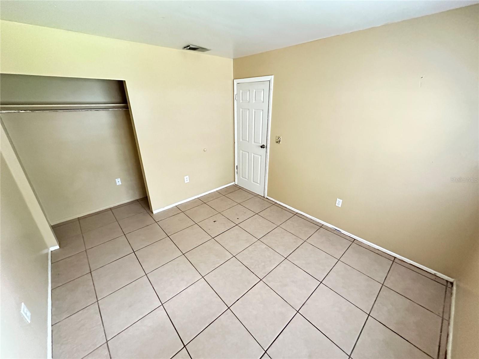 HOLIDAY HTS - Residential Lease