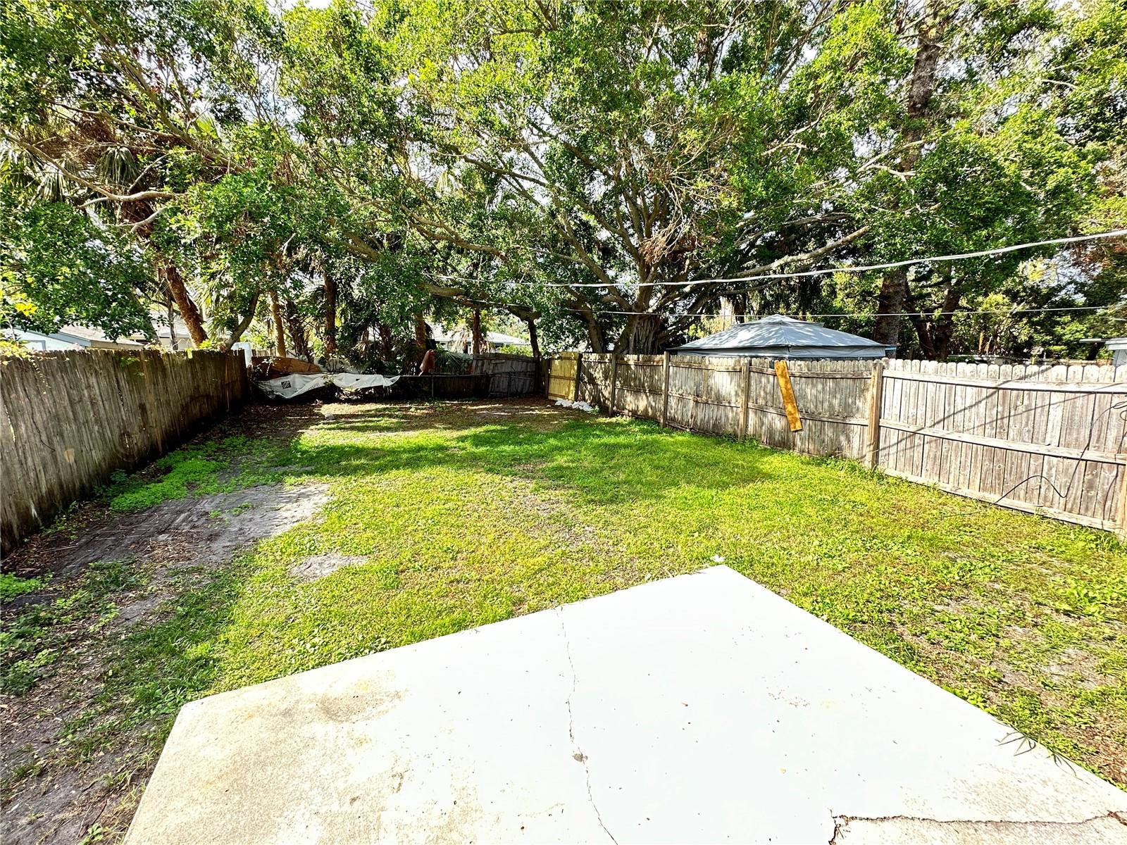 HOLIDAY HTS - Residential Lease