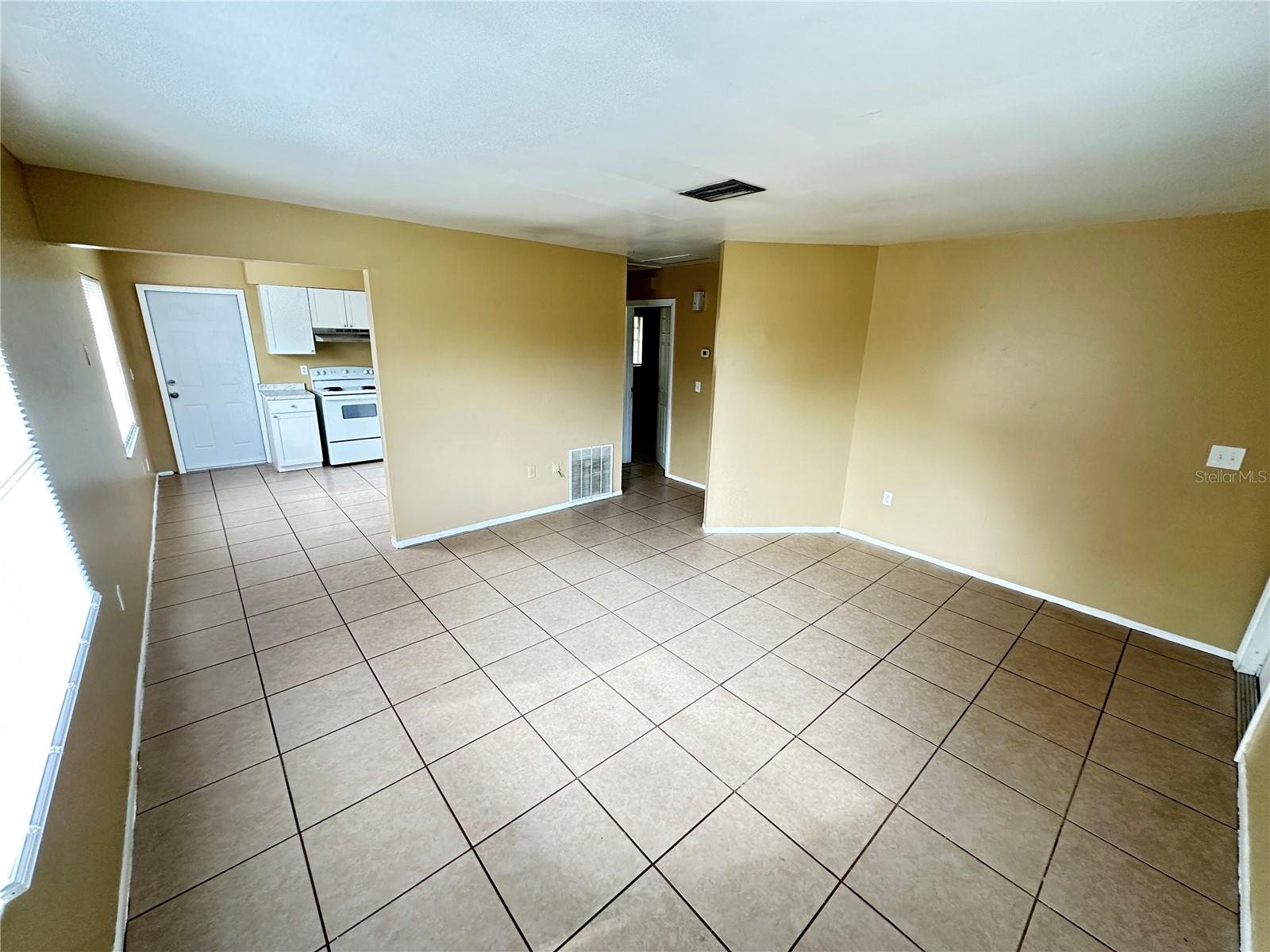 HOLIDAY HTS - Residential Lease