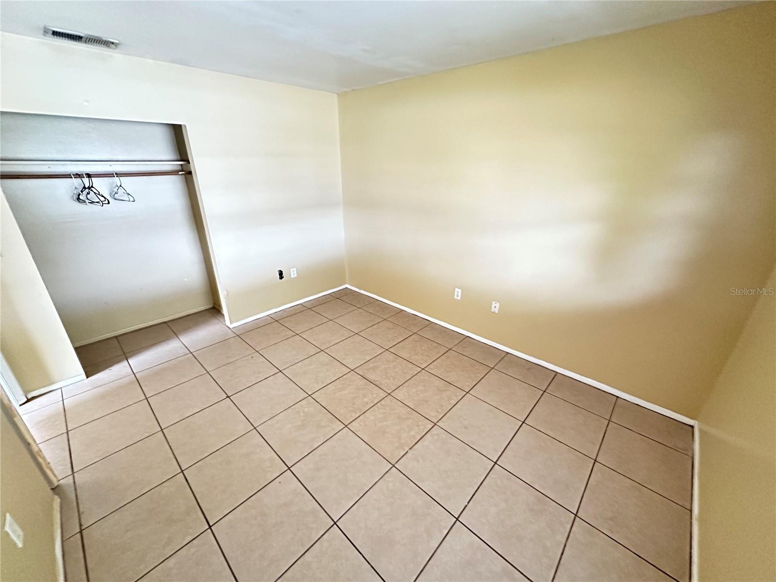 HOLIDAY HTS - Residential Lease