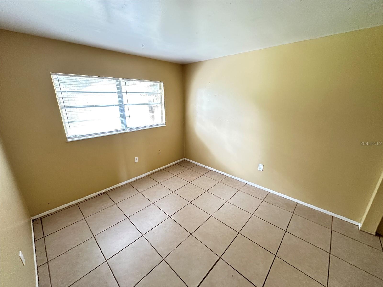 HOLIDAY HTS - Residential Lease