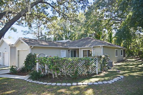 A home in APOPKA