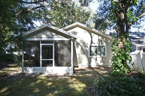 A home in APOPKA