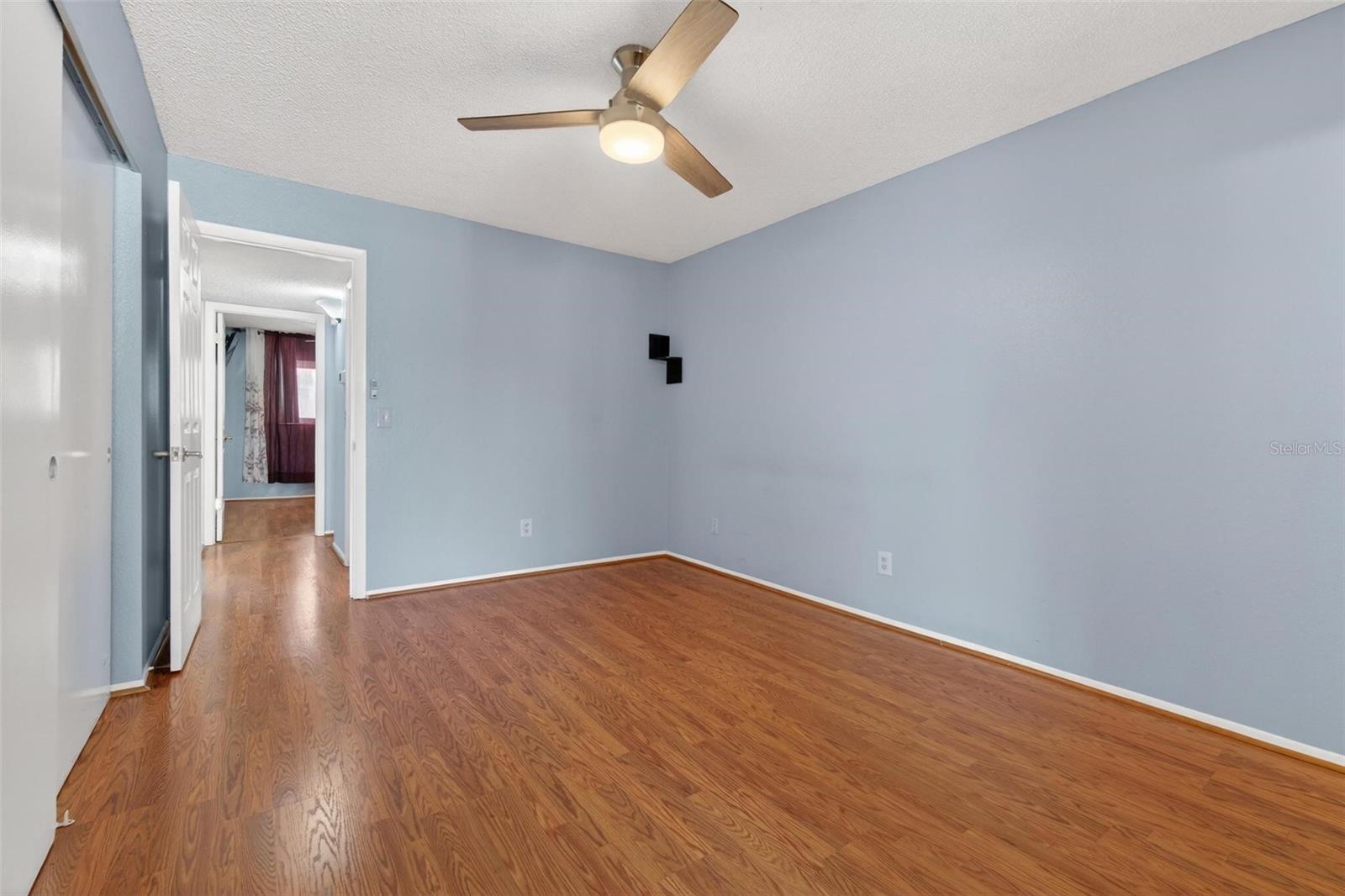 ON TOP OF THE WORLD - Residential