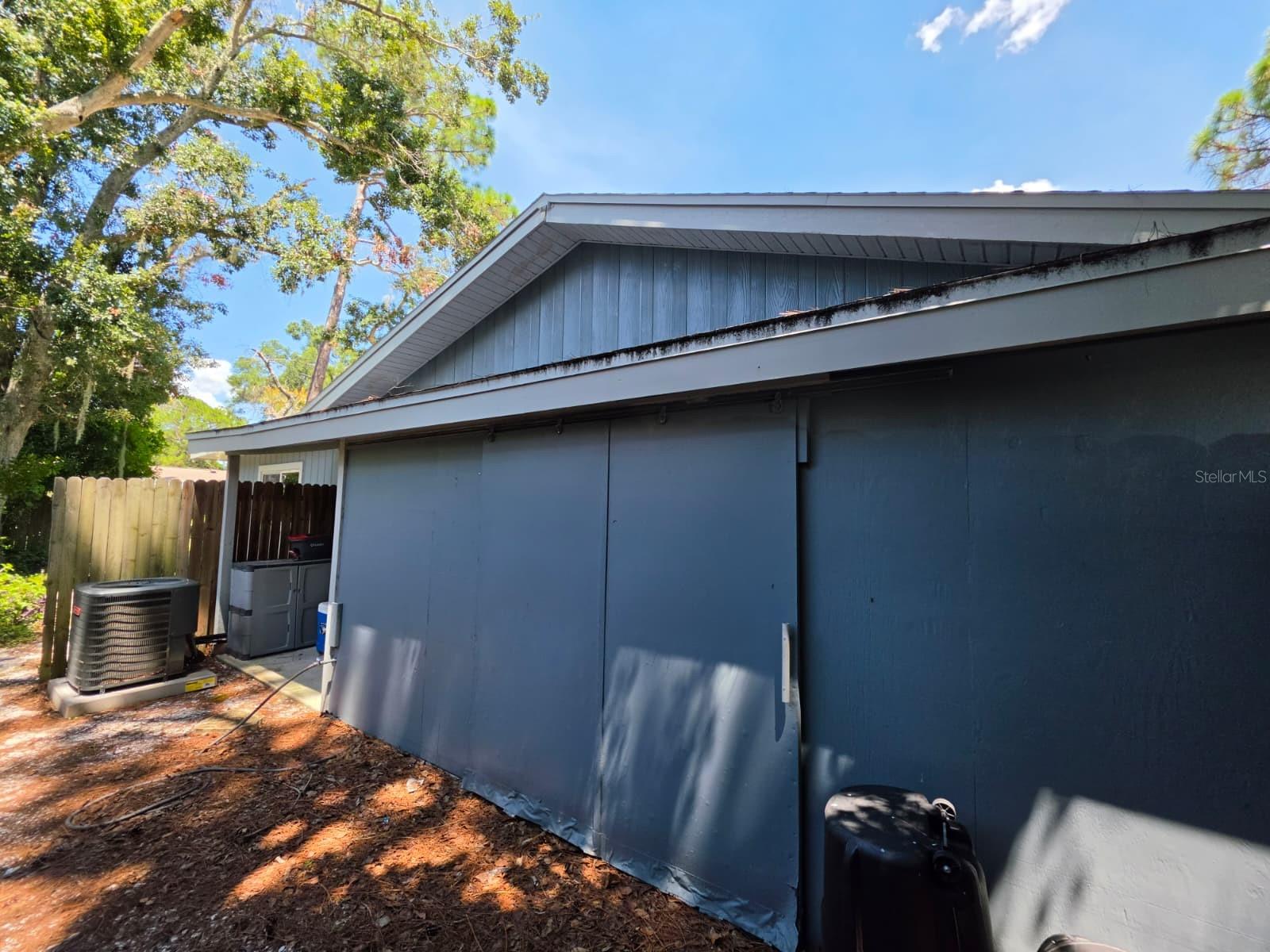3977 VANA DRIVE