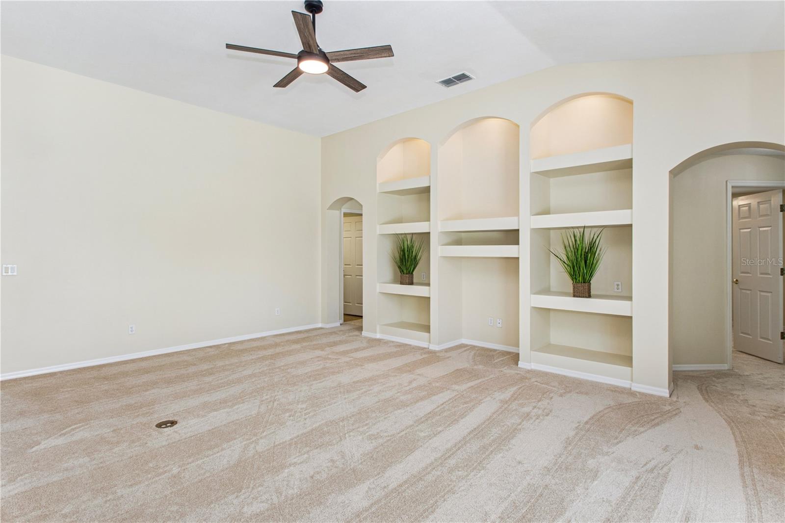 14313 ROXSHIRE DRIVE