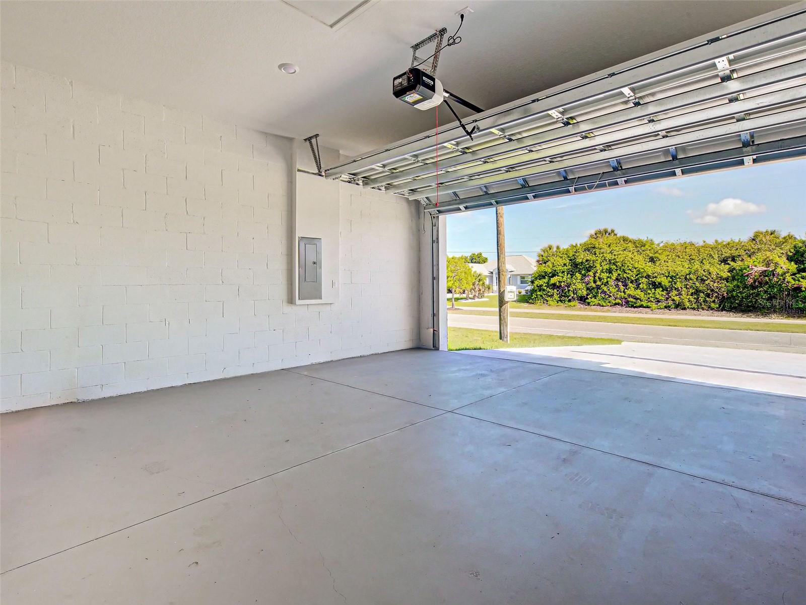 ROTONDA LAKES - Residential