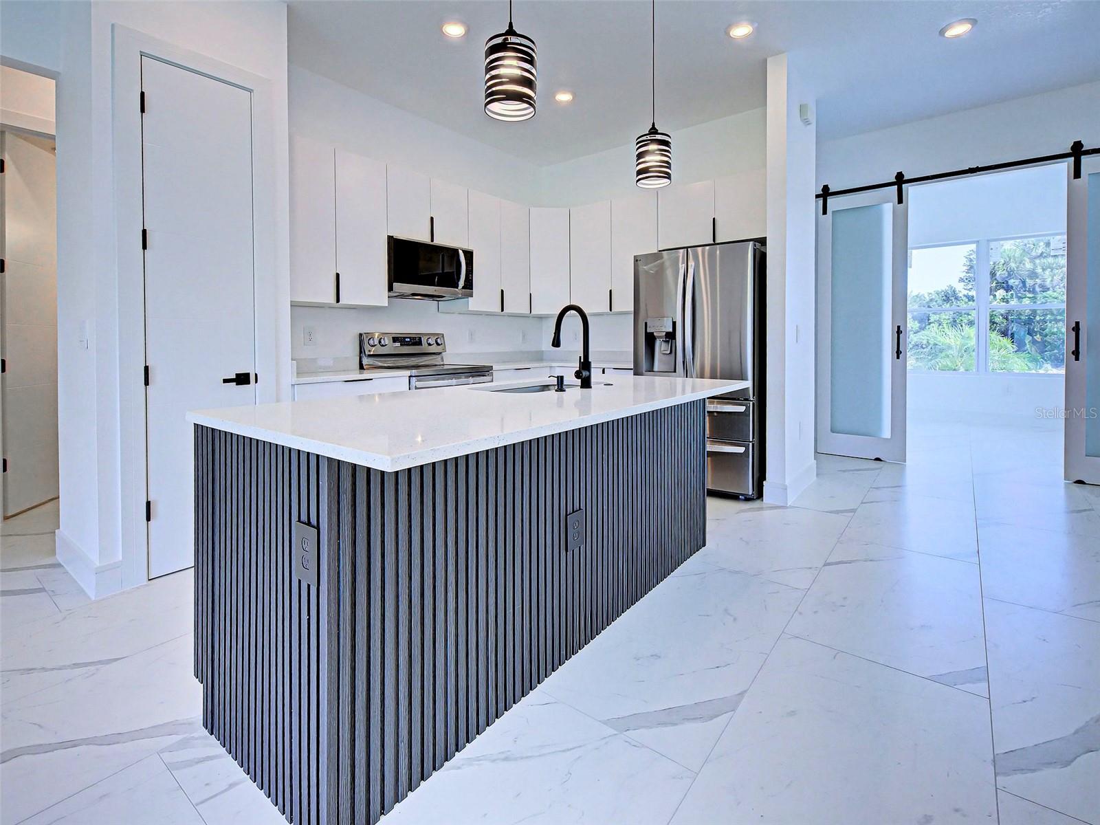 ROTONDA LAKES - Residential