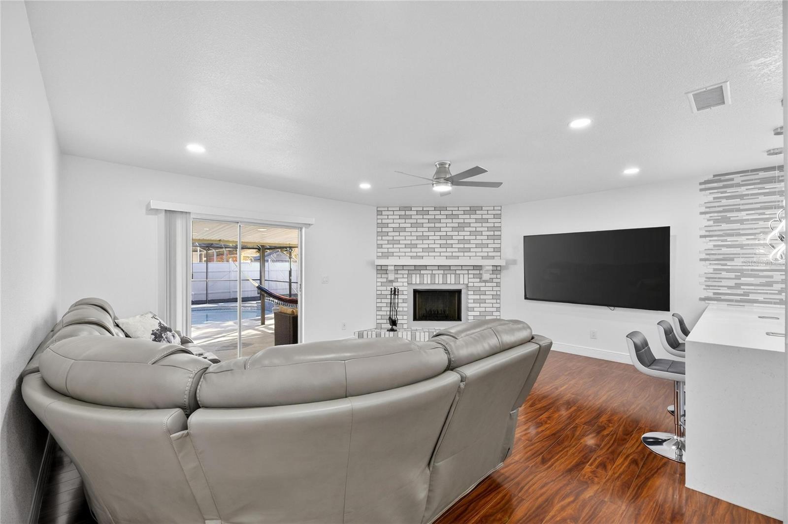 BLOOMINGDALE SEC B UNIT 2 - Residential