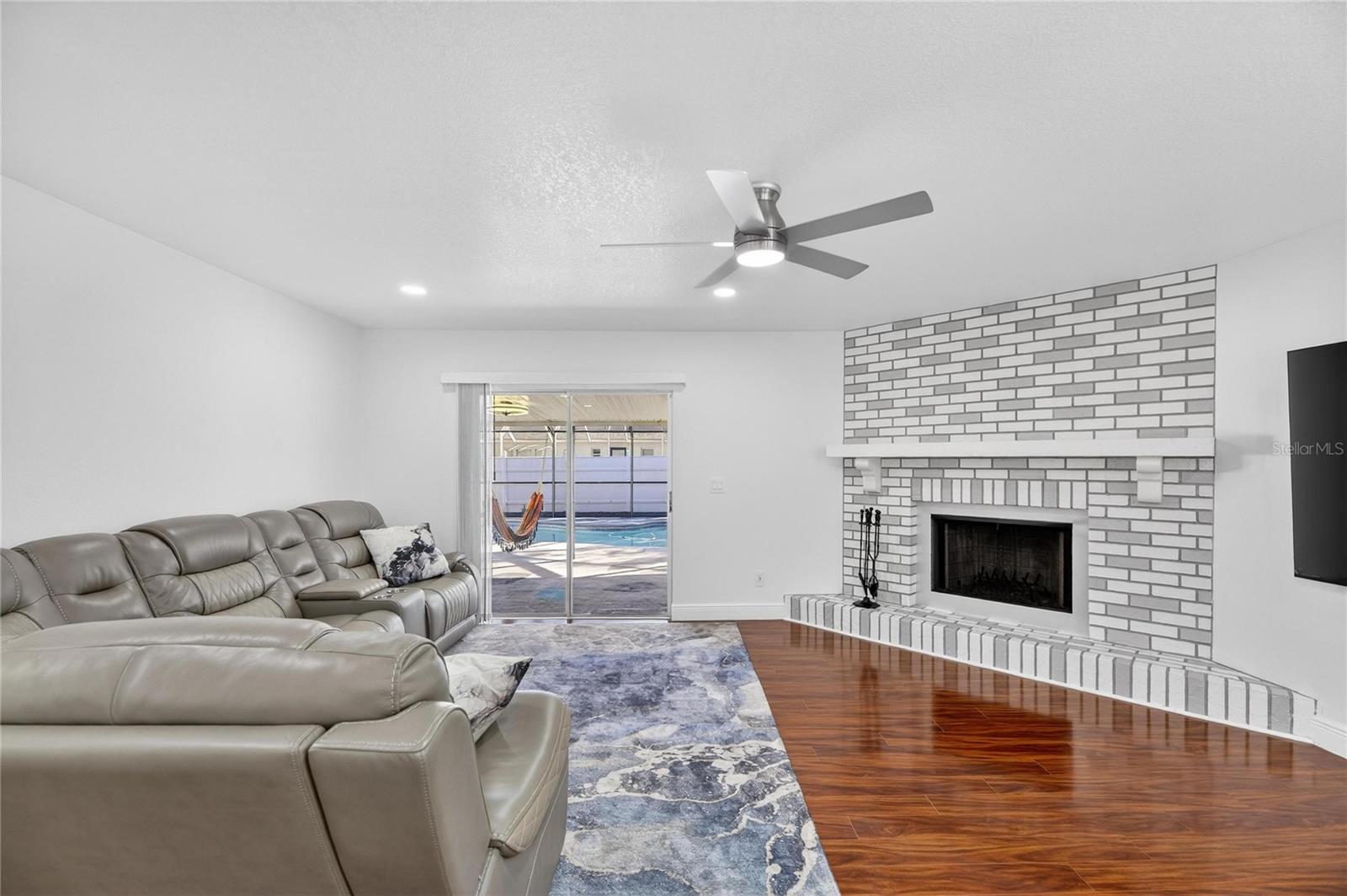 BLOOMINGDALE SEC B UNIT 2 - Residential