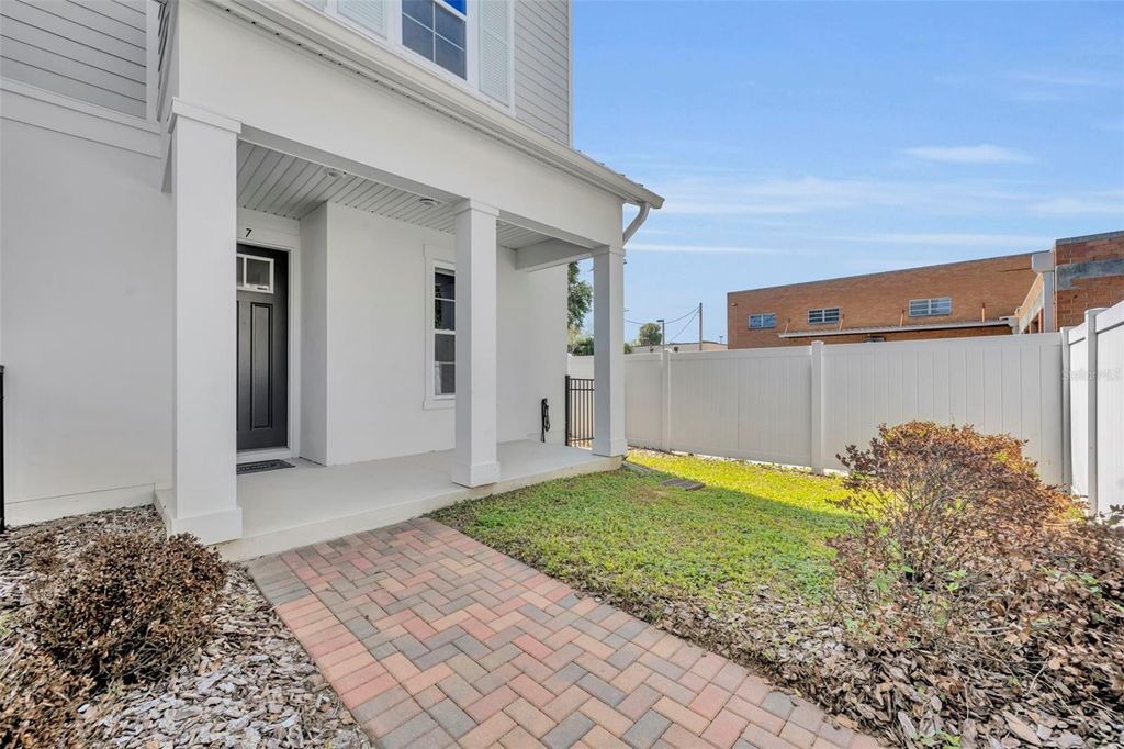 Photo of 117 E Concord Street #7, Orlando, FL 32801 (MLS # O6394260)