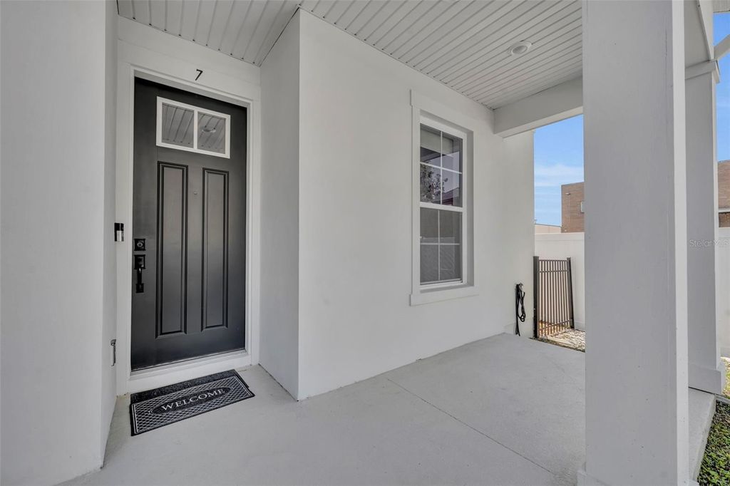 Photo of 117 E Concord Street #7, Orlando, FL 32801 (MLS # O6394260)