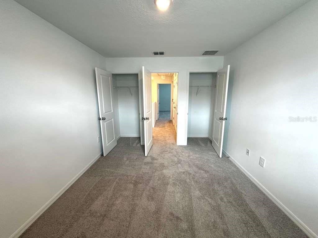 THE TOWNHOMES AT WESTVIEW - Residential Lease
