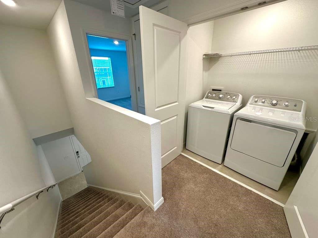 THE TOWNHOMES AT WESTVIEW - Residential Lease
