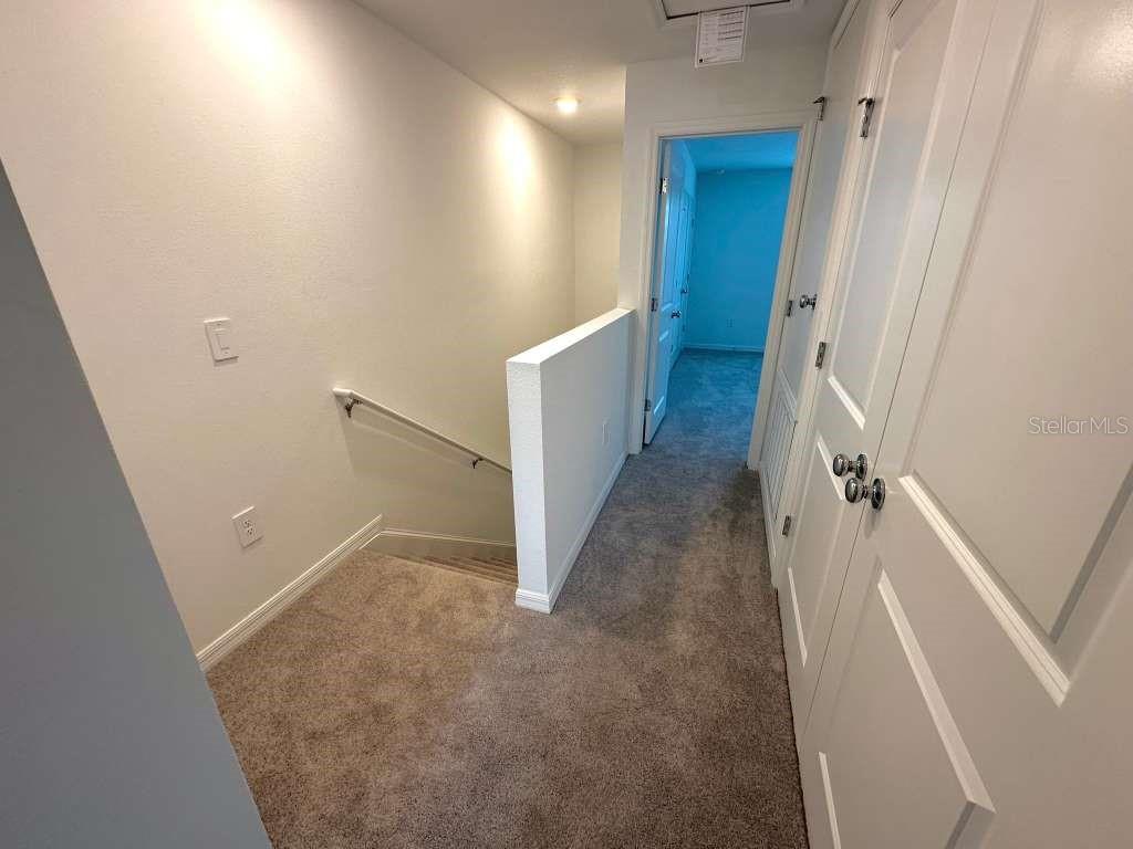 THE TOWNHOMES AT WESTVIEW - Residential Lease