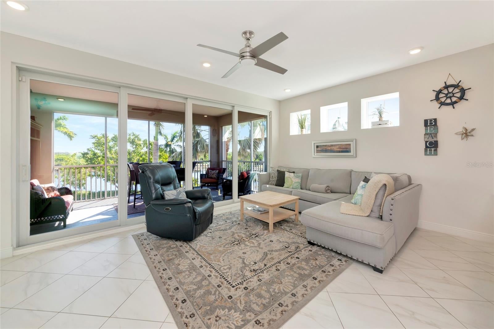 395 ARUBA CIRCLE 203