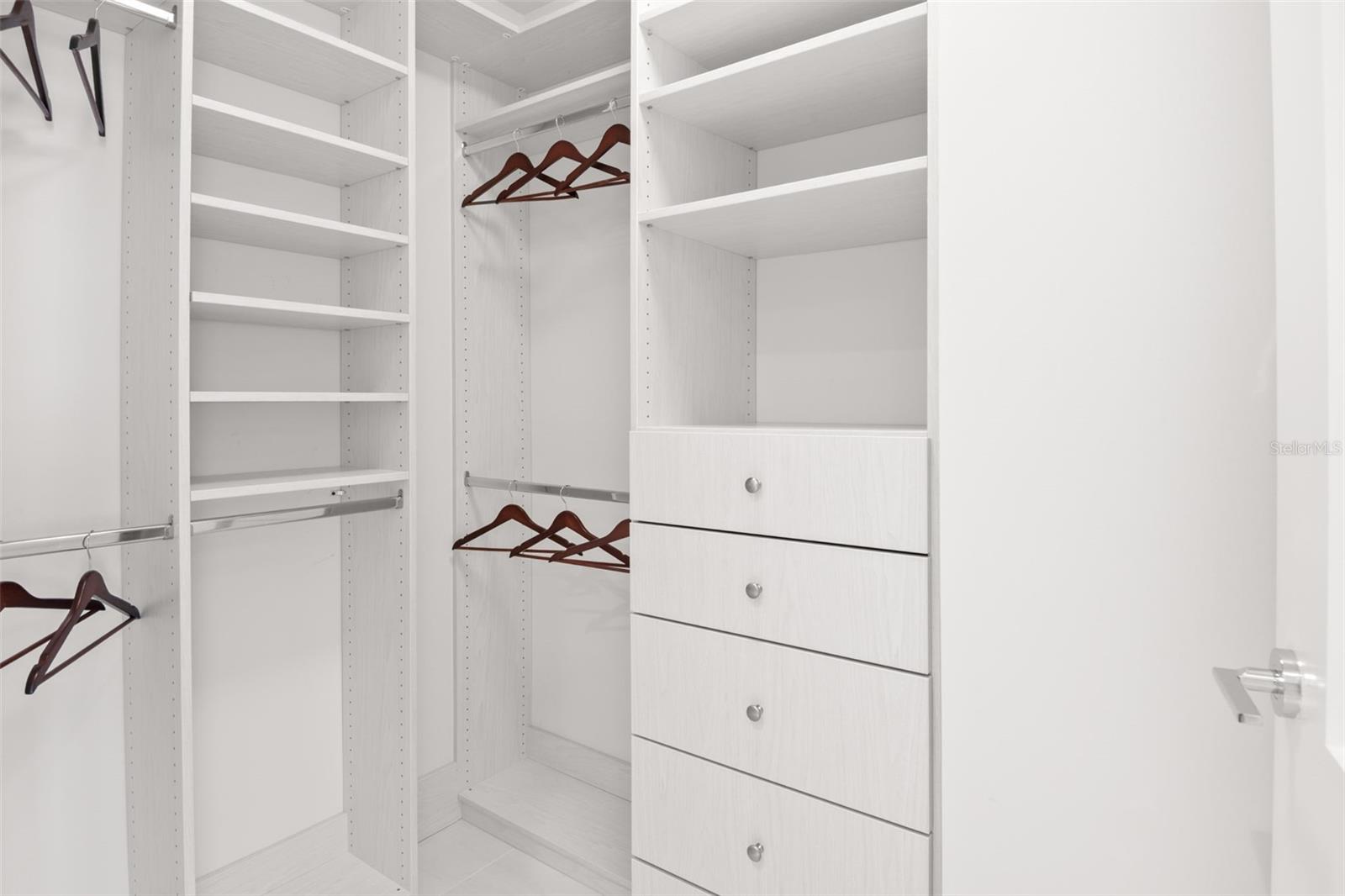 SALTAIRE CONDO - Residential